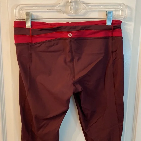 Maroon burgundy lululemon capri leggings 6 - Picture 3 of 4